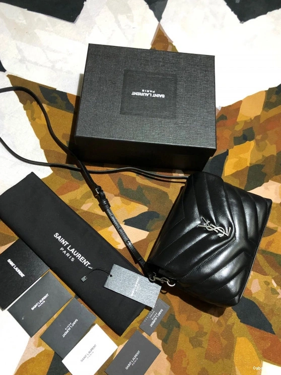 YSL LOULOU TOY 0715